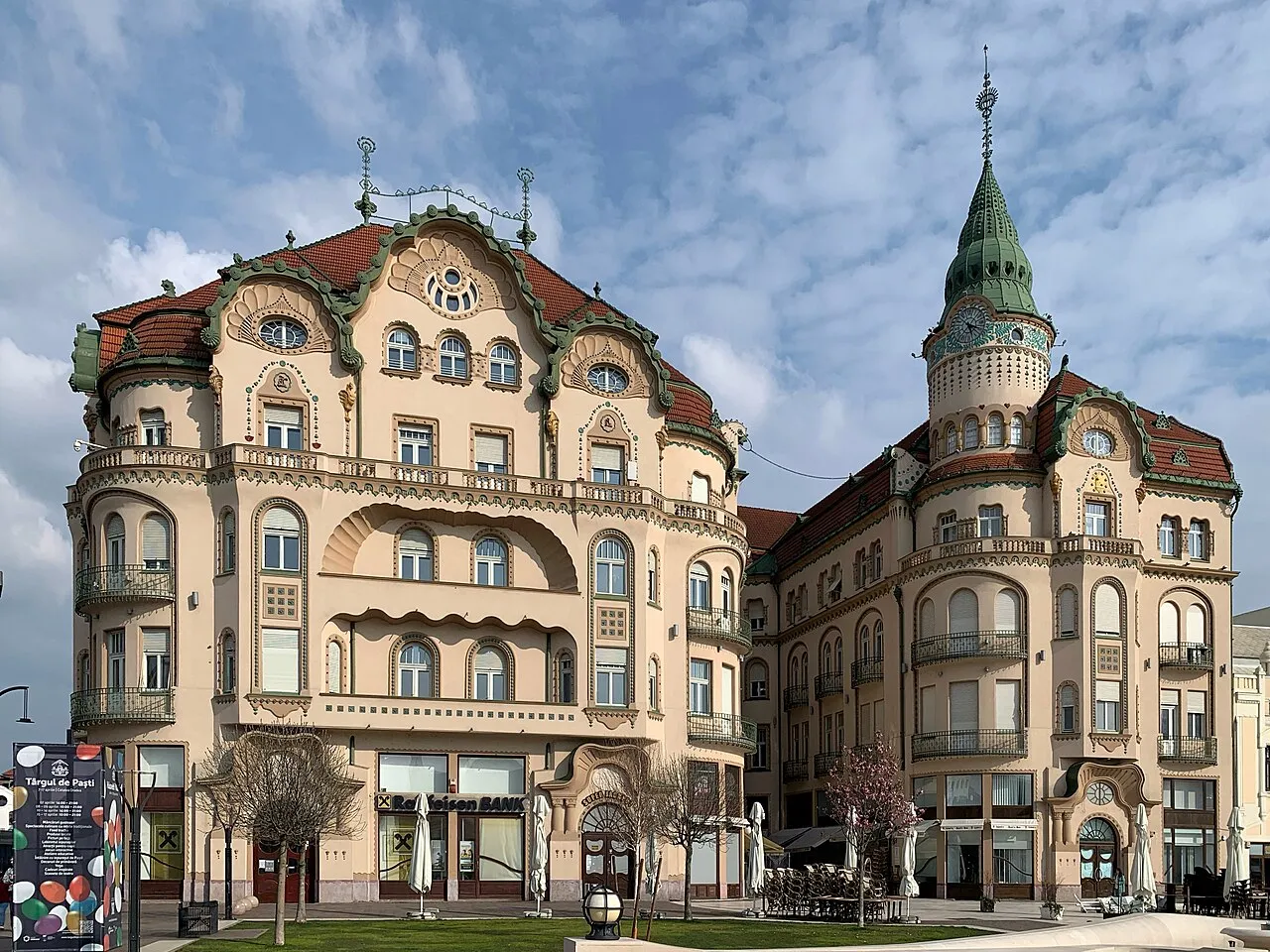 Palatul Vulturul Negru